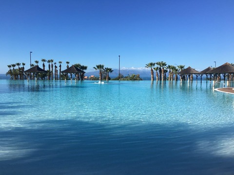 infinity pool /news/old/2017-12-26-12-24-26/dff7e6c8-s.jpg